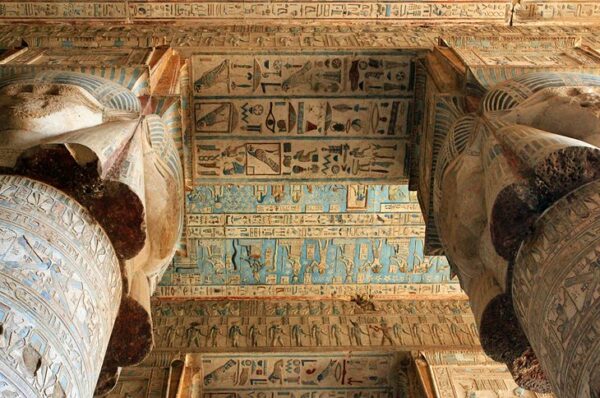 egypt-luxor-temple-of-hathor-at-dendera